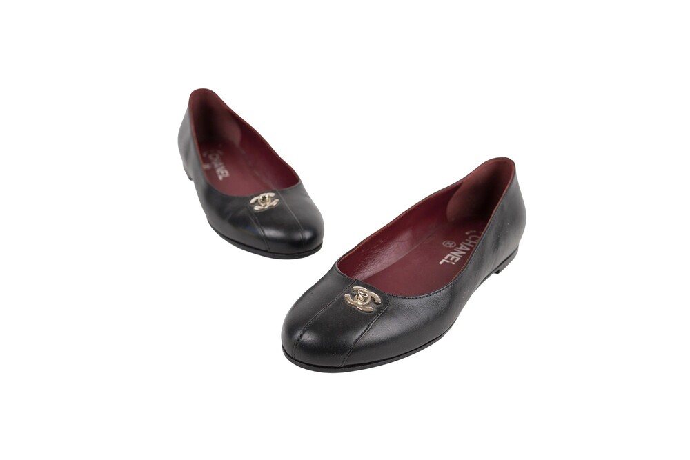 Chanel Black Lambskin Ballet Flat Size 38.5